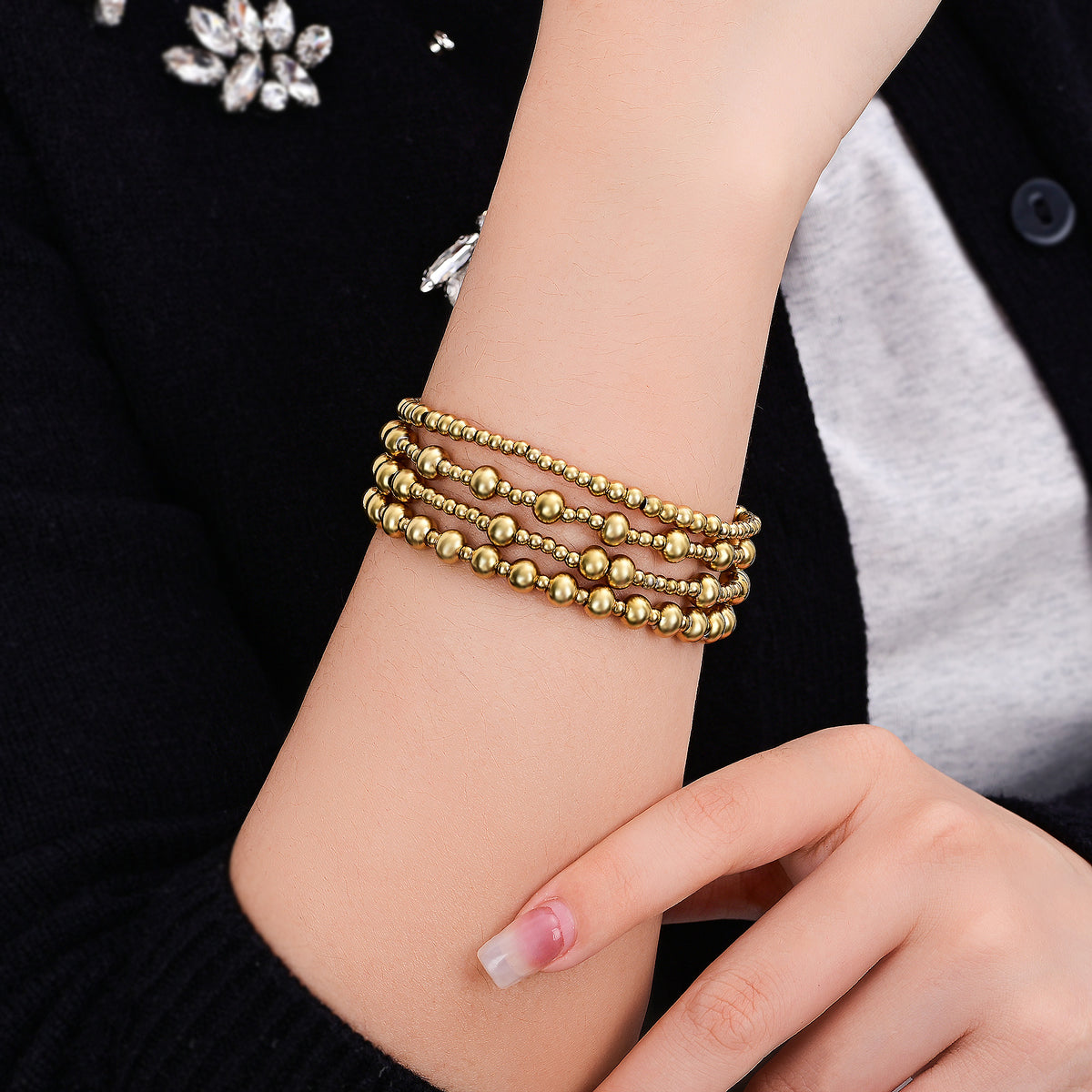 Goldenes Zurückhaltendes Armband-Set