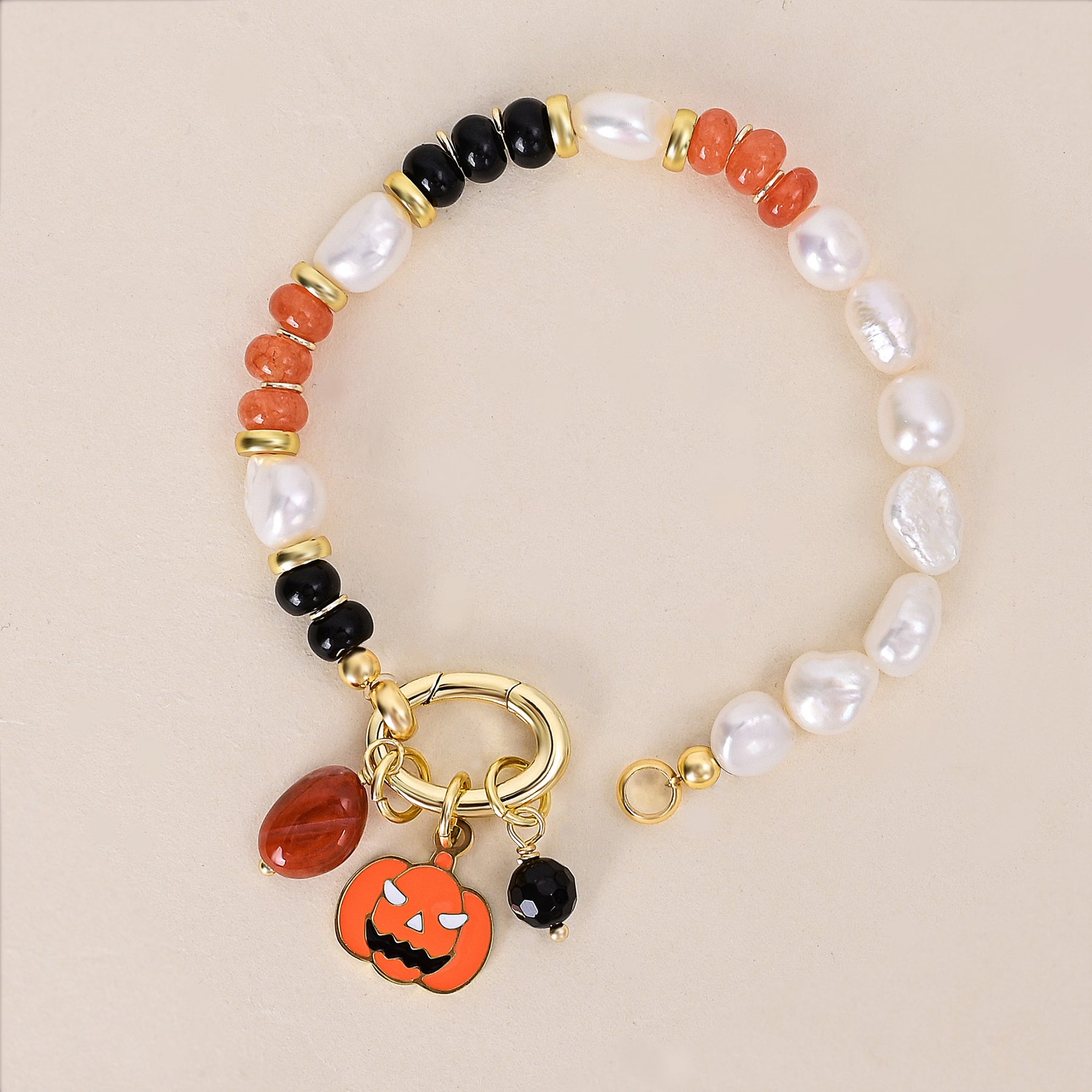 Weihnachtsleuchtendes Perlenarmband
