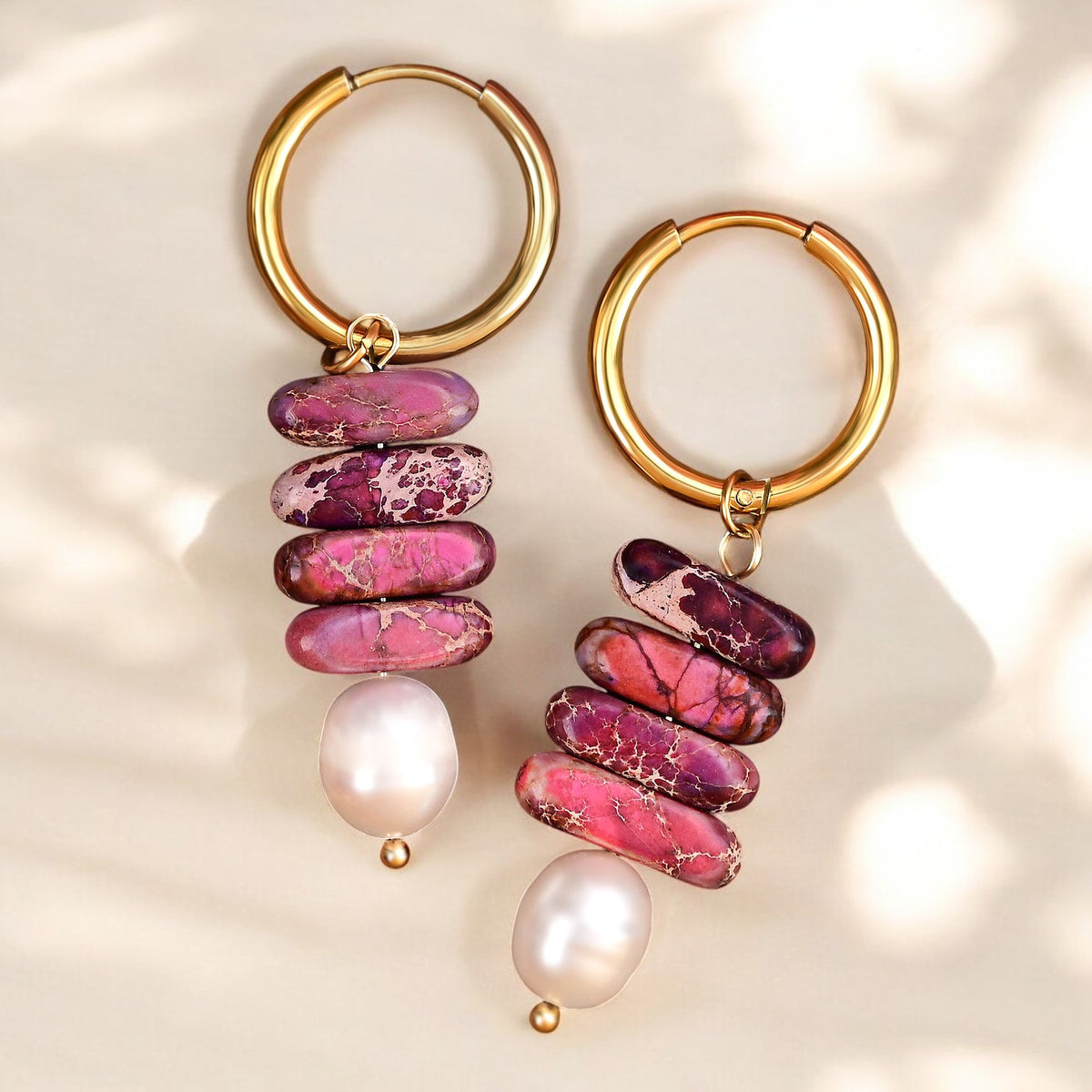Gouttes en anneau en perles de mer et jaspe magenta