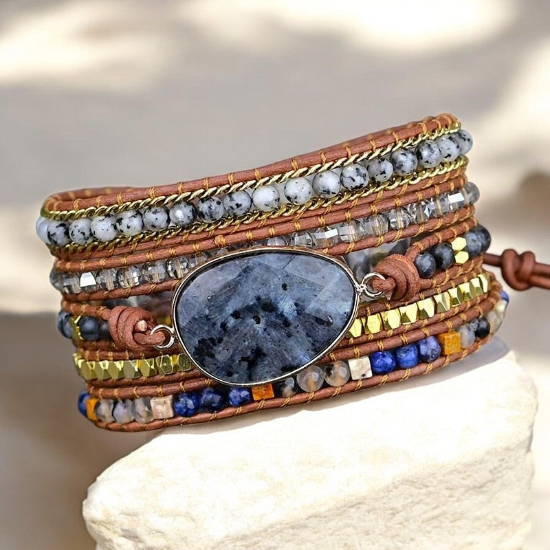 Bracelet enveloppant en labradorite éthérée